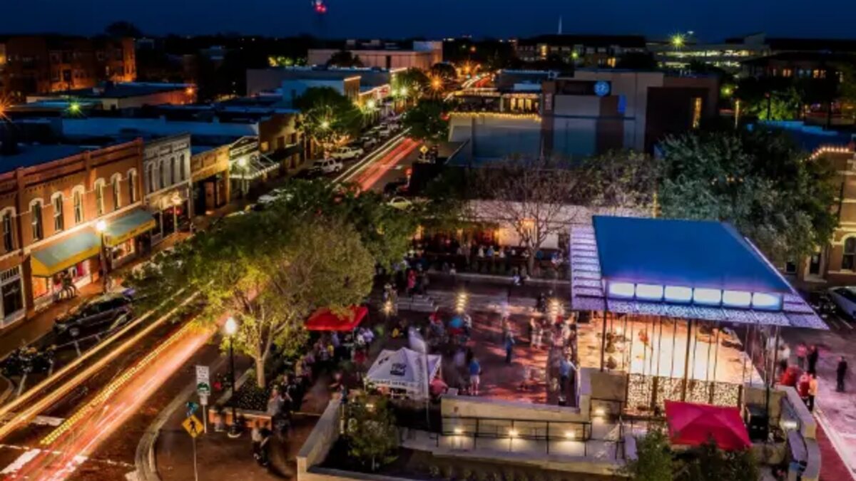 Explore homes and city life in Plano, Texas