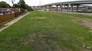 2390 Interstate 30 - Photo 10