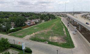 2390 Interstate 30 - Photo 12