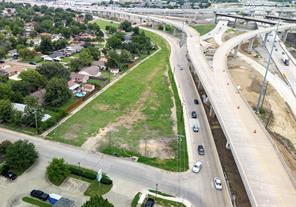 2390 Interstate 30 - Photo 13