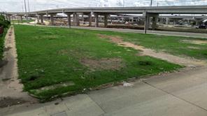 2390 Interstate 30 - Photo 19