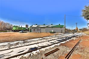 189 Locust - Photo 14