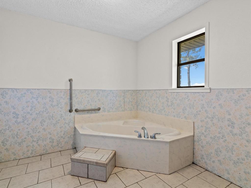 3433 Highway 81 N - Photo 14