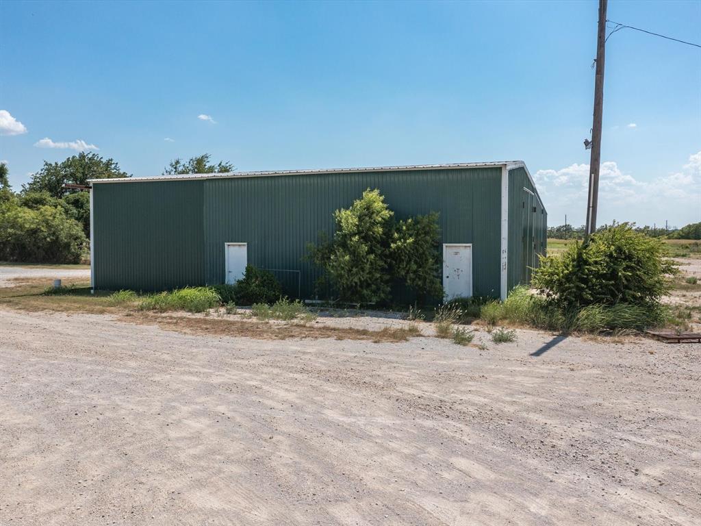3433 Highway 81 N - Photo 19
