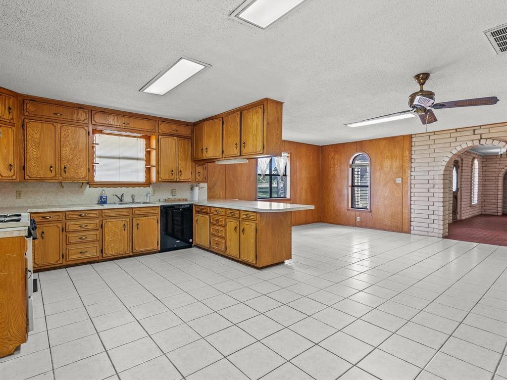 3433 Highway 81 N - Photo 7
