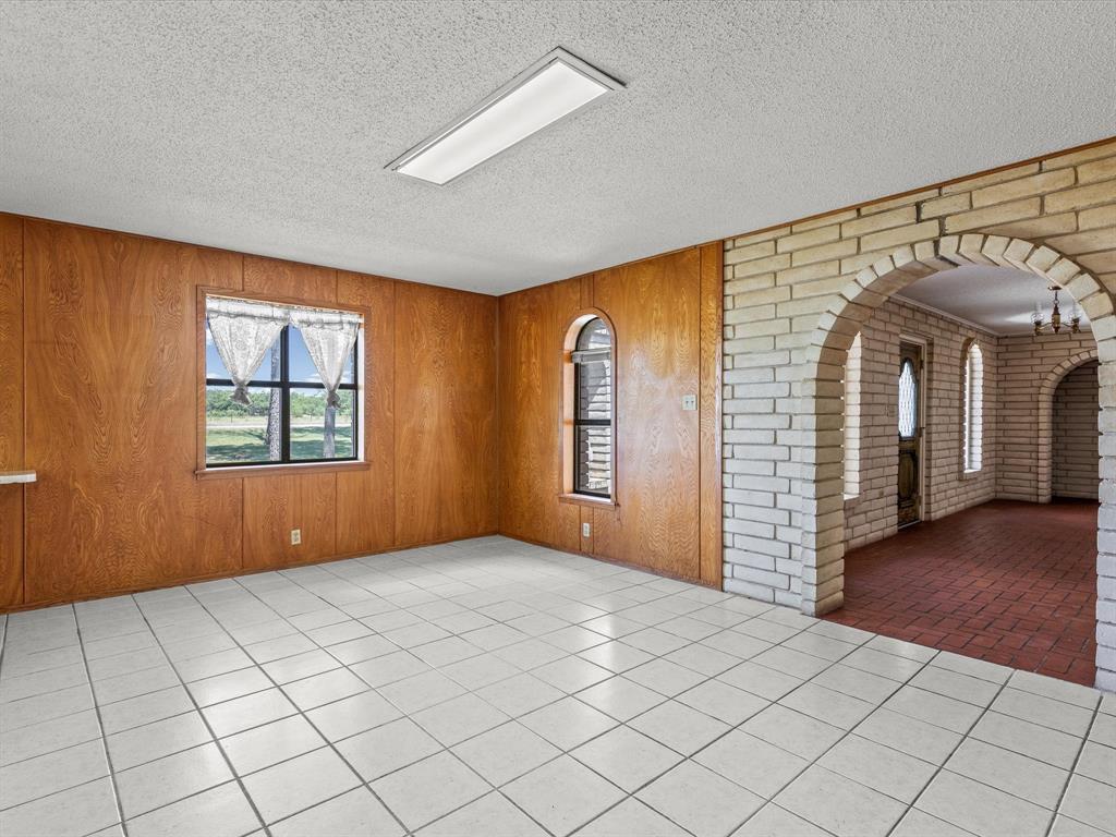 3433 Highway 81 N - Photo 9