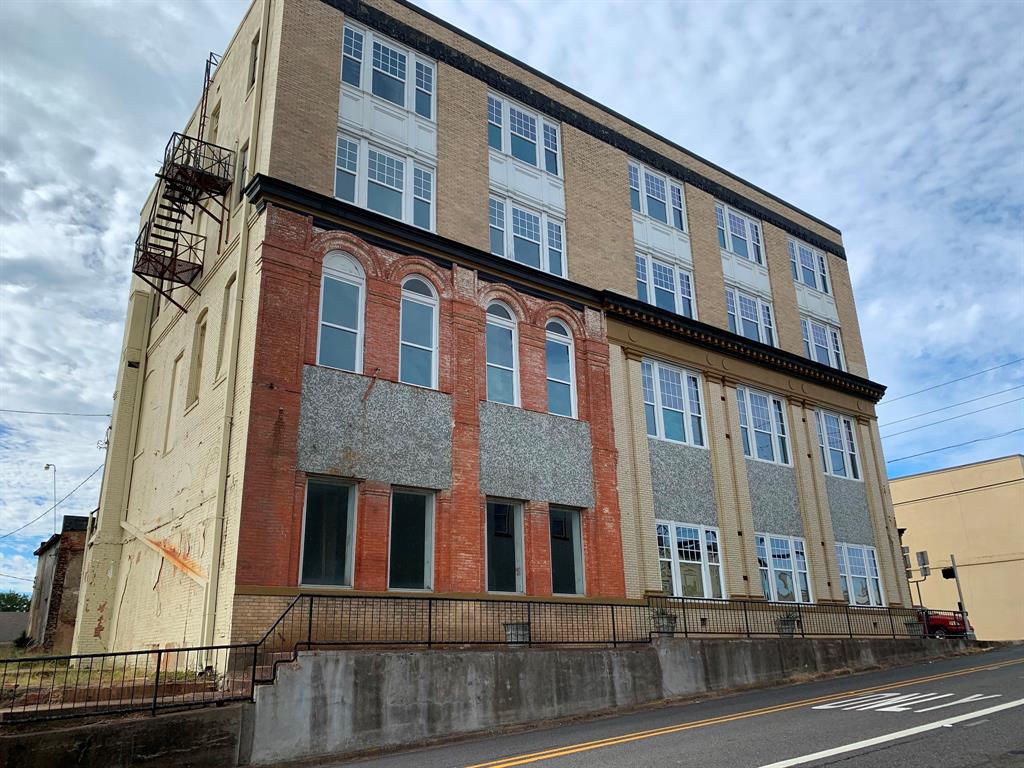 202 E Main Street - Photo 10