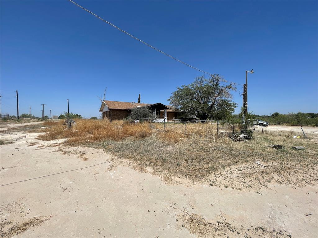 1804 N Redondo Avenue - Photo 4