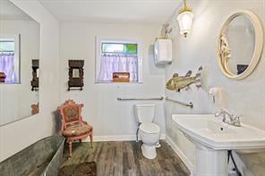 1301 N Main Street - Photo 19
