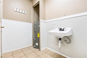 103 W Main St - Photo 16