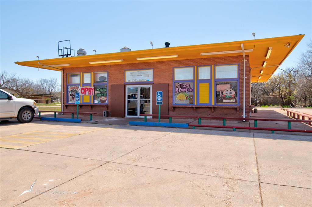 2501 Ambler Avenue - Photo 1