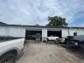 1006 W 6th Street - Photo 12