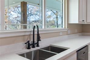 343 Private Road 7327 - Photo 10