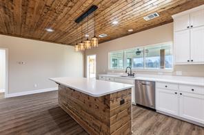 315 Private Road 7327 - Photo 12