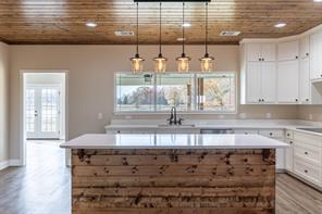 315 Private Road 7327 - Photo 13