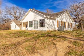 315 Private Road 7327 - Photo 8