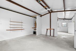 1435 Private Road 1129 - Photo 22