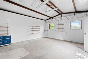 1435 Private Road 1129 - Photo 23