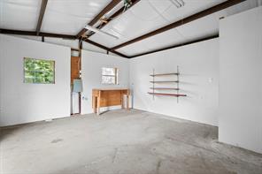 1435 Private Road 1129 - Photo 24
