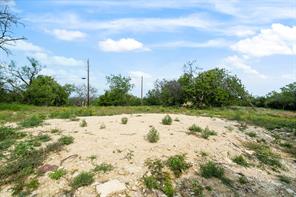 1435 Private Road 1129 - Photo 31