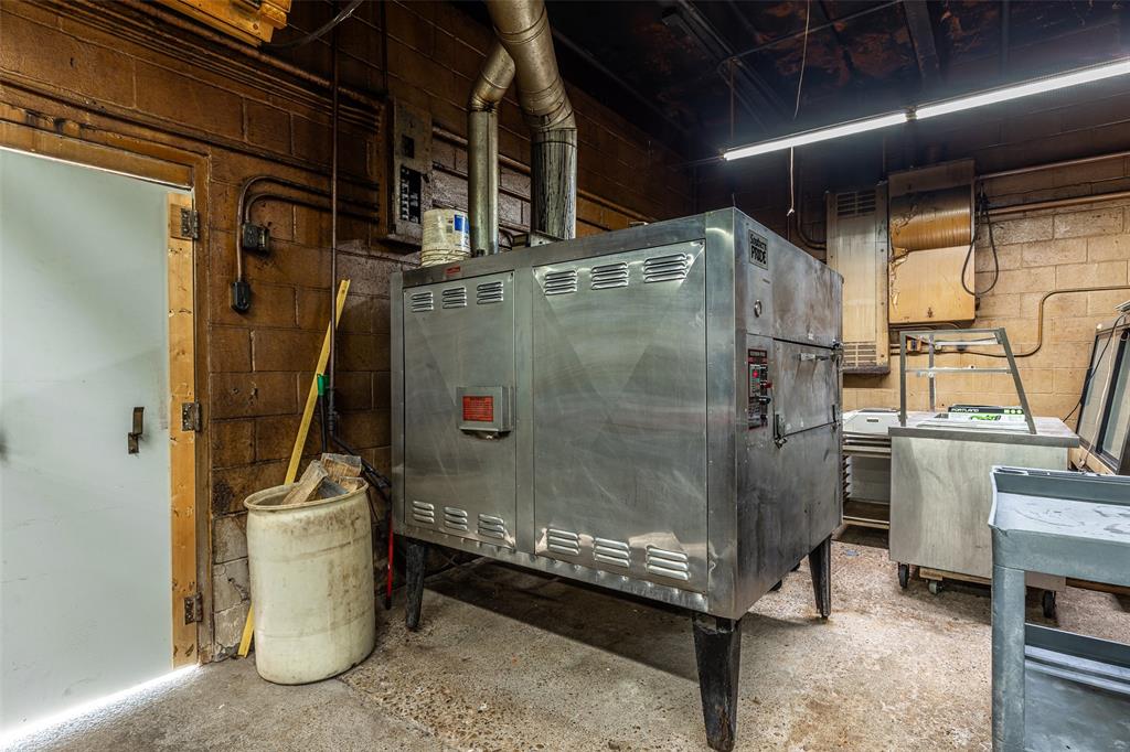 212 S Hickory Street - Photo 33