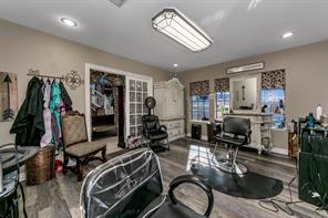 6712 Azle Avenue - Photo 9