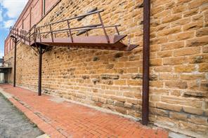 100 N Texas Street - Photo 7