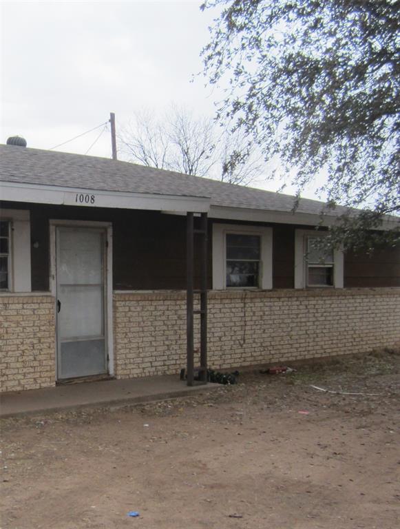 1008 NE 2ND - Photo 1