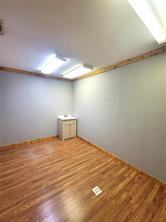 213 S Bosque Street - Photo 6