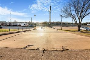 2701 S Burleson Boulevard - Photo 12