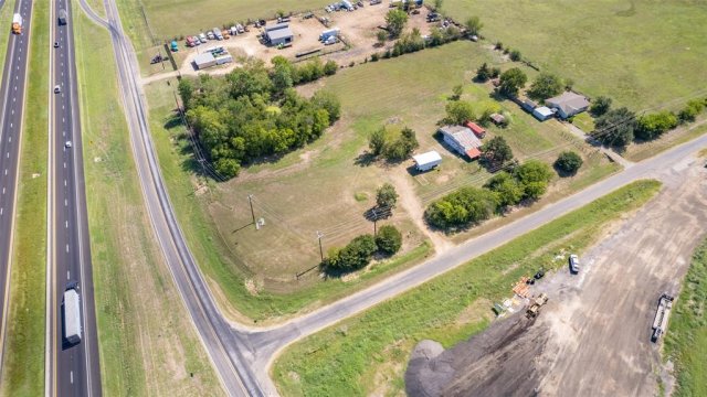 95 Farm Road 69 Highway
