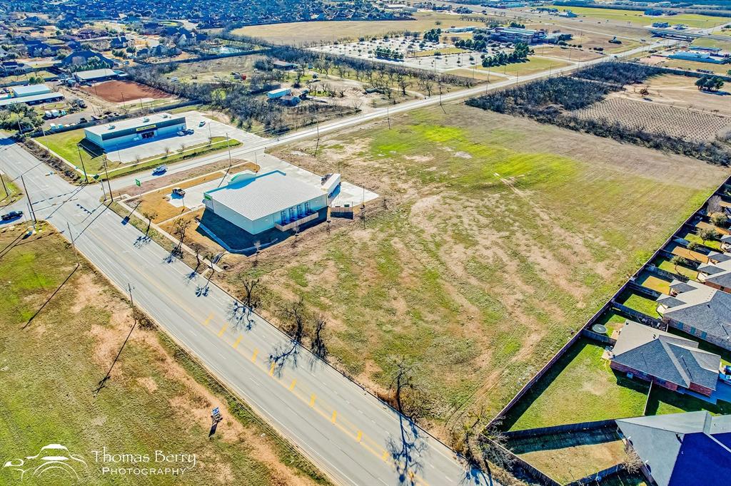 944 E Industrial Boulevard - Photo 1