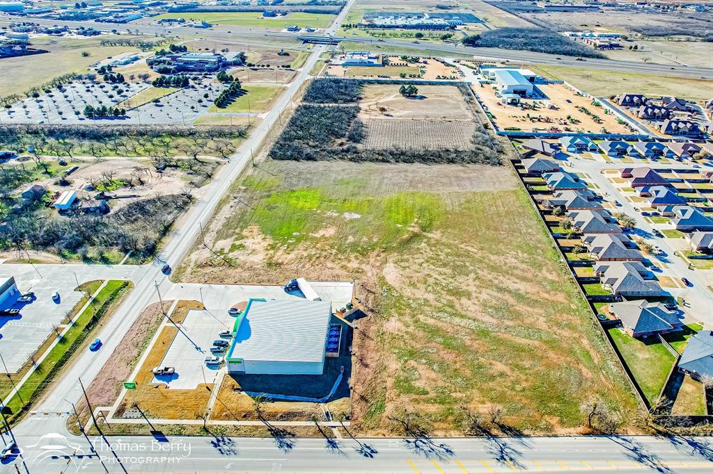 944 E Industrial Boulevard - Photo 2