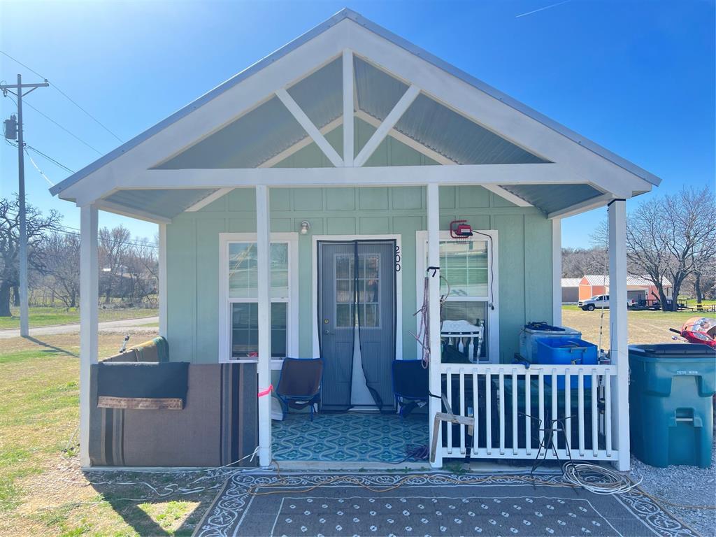200 W Riley Street - Photo 1