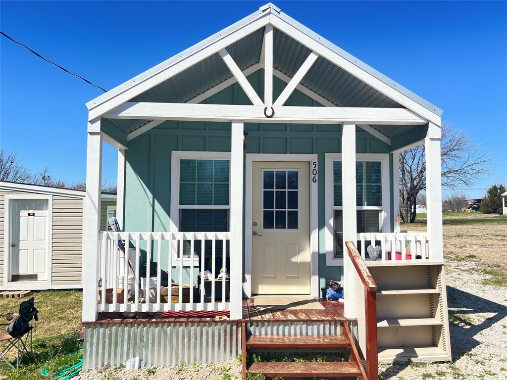 506 Green Street - Photo 1