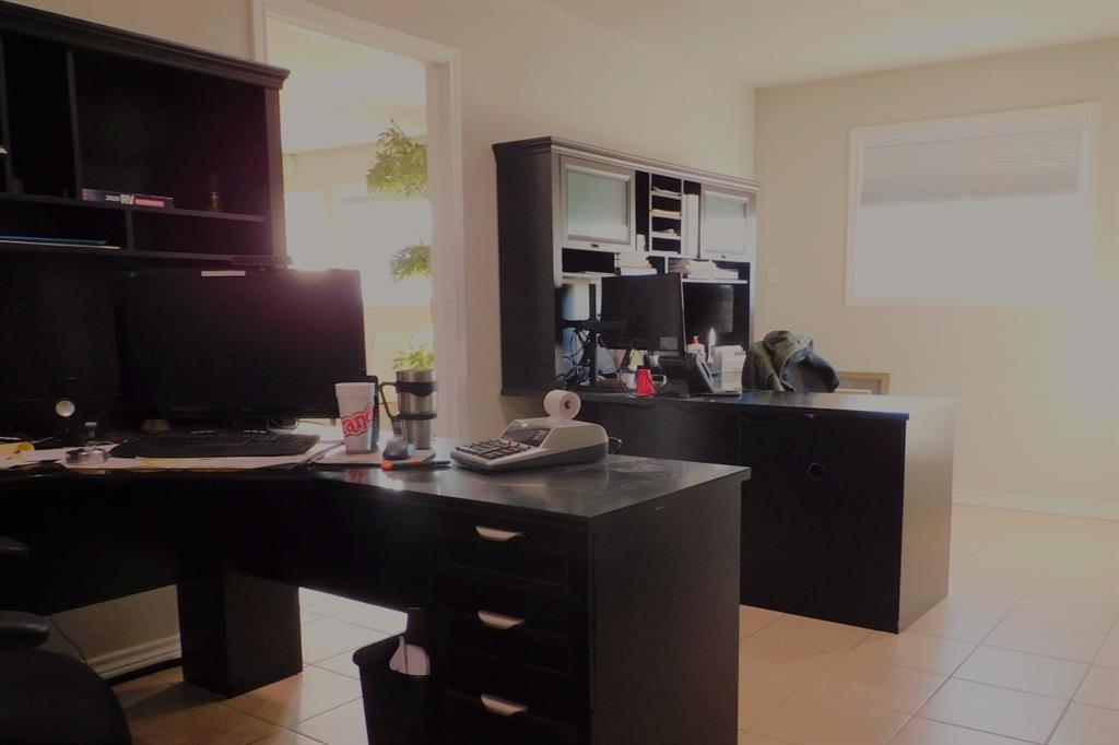 401 West Coffin St - Photo 8