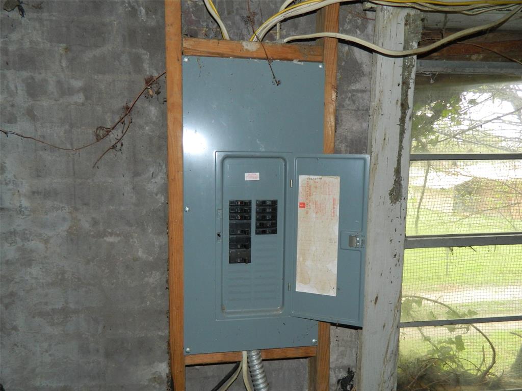 114 W Collin Street - Photo 18