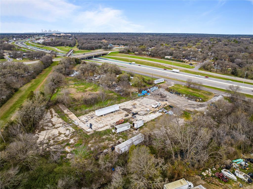 9105 C F Hawn Freeway - Photo 1