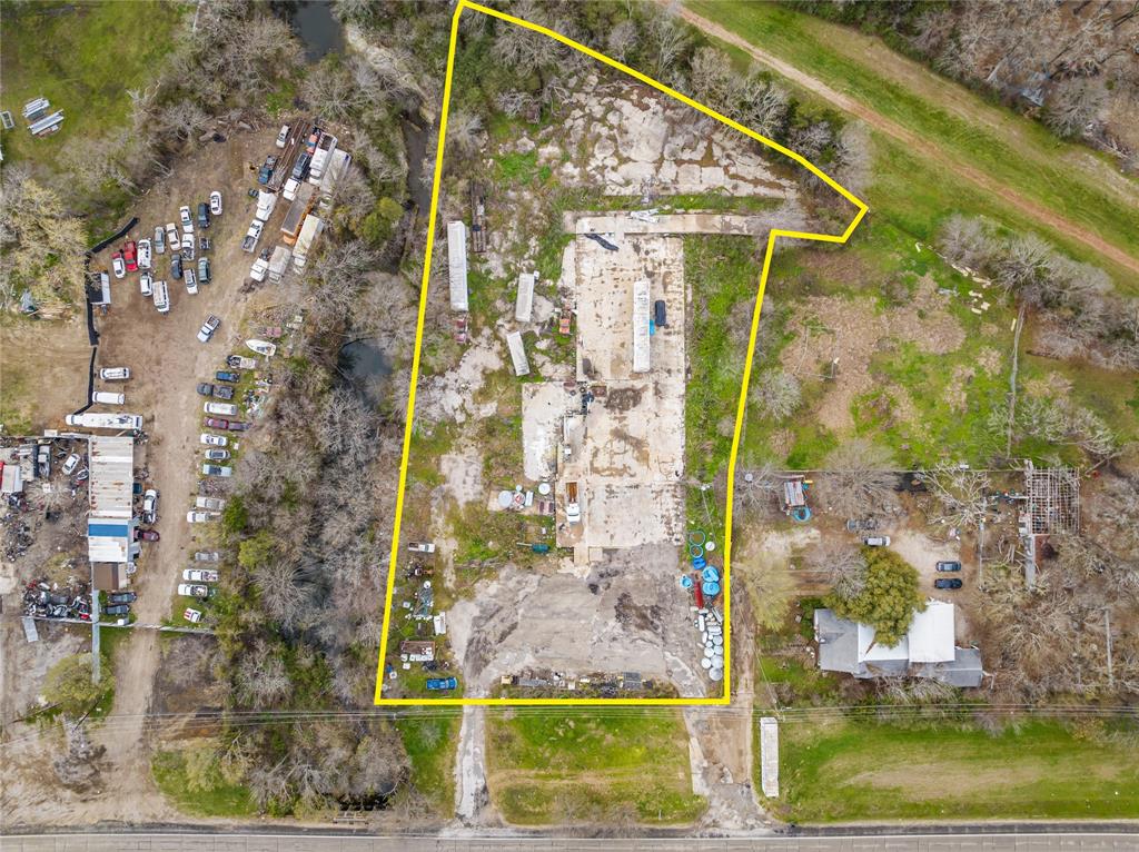 9105 C F Hawn Freeway - Photo 2