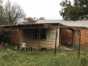 705 W 6th Street - Photo 3
