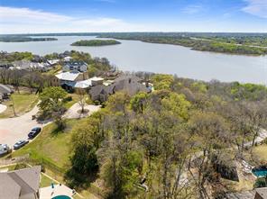 3805 Lake Cove Court - Photo 2