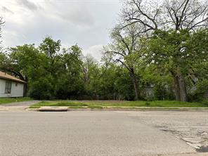 215 Bernard Street - Photo 3