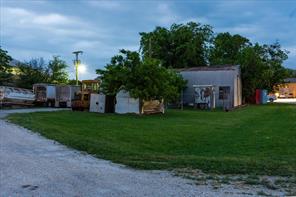 201 W Godley Avenue - Photo 26