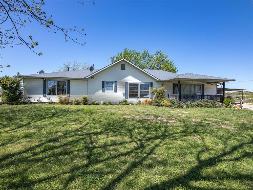 1006 County Road 2475 - Photo 1