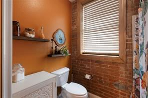 110 W Main Street - Photo 20