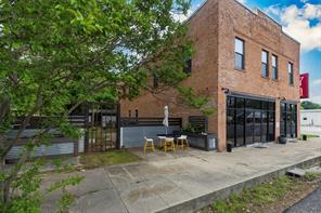 110 W Main Street - Photo 3