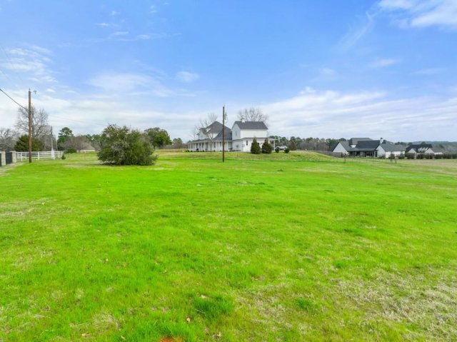605 Bridle Ridge