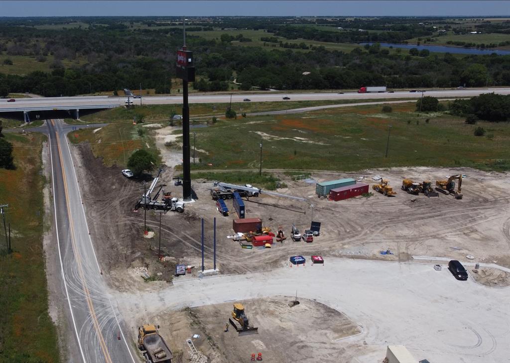 566 I-35e S - Photo 6