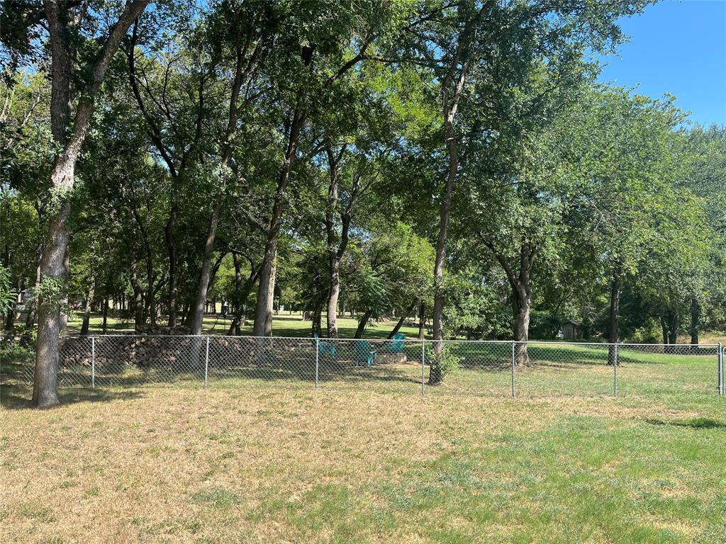 18037 Southhill Drive - Photo 30