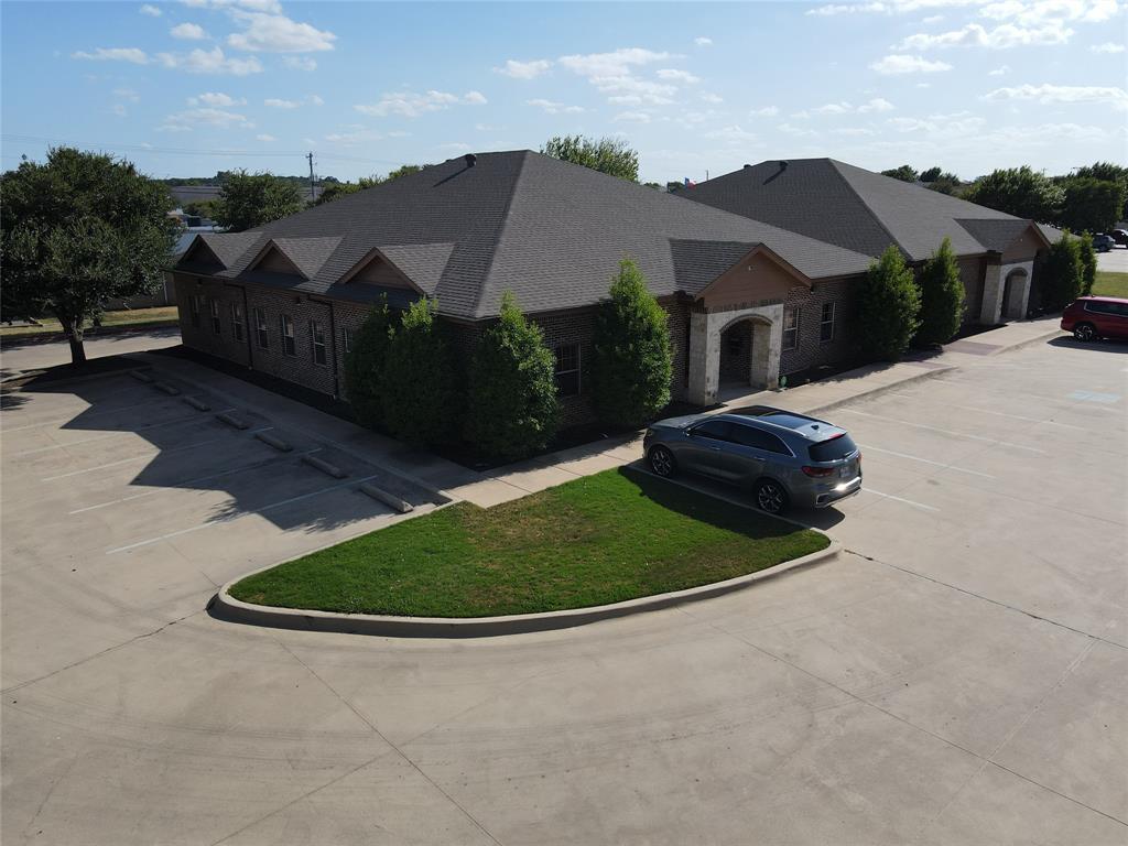 200 Meadowlands Boulevard - Photo 1